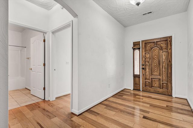 555 Greenway Landing PL, Vinton, VA 24179