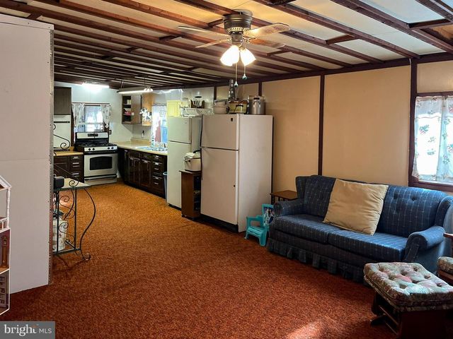 9766 VALLEY VIEW RD, Three Springs, PA 17264