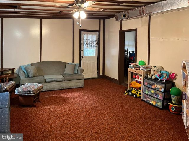 9766 VALLEY VIEW RD, Three Springs, PA 17264