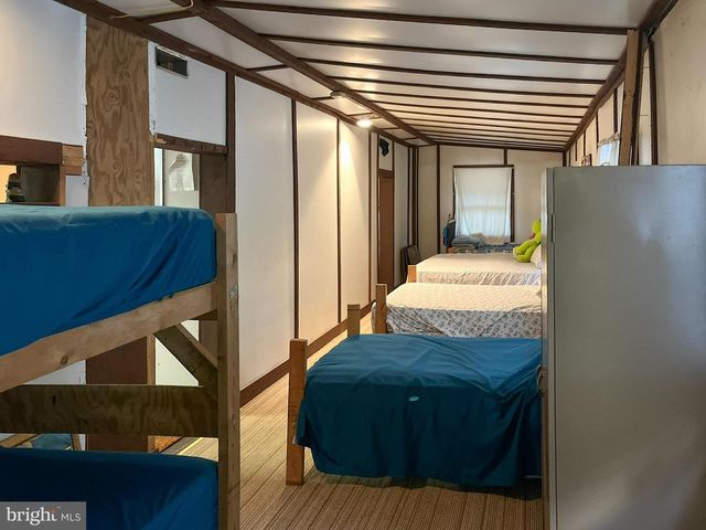 9766 VALLEY VIEW RD, Three Springs, PA 17264