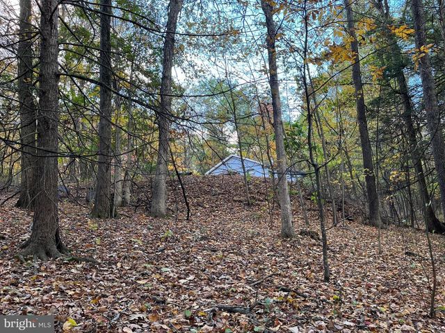 9766 VALLEY VIEW RD, Three Springs, PA 17264