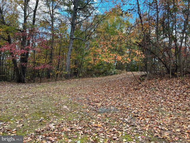 9766 VALLEY VIEW RD, Three Springs, PA 17264