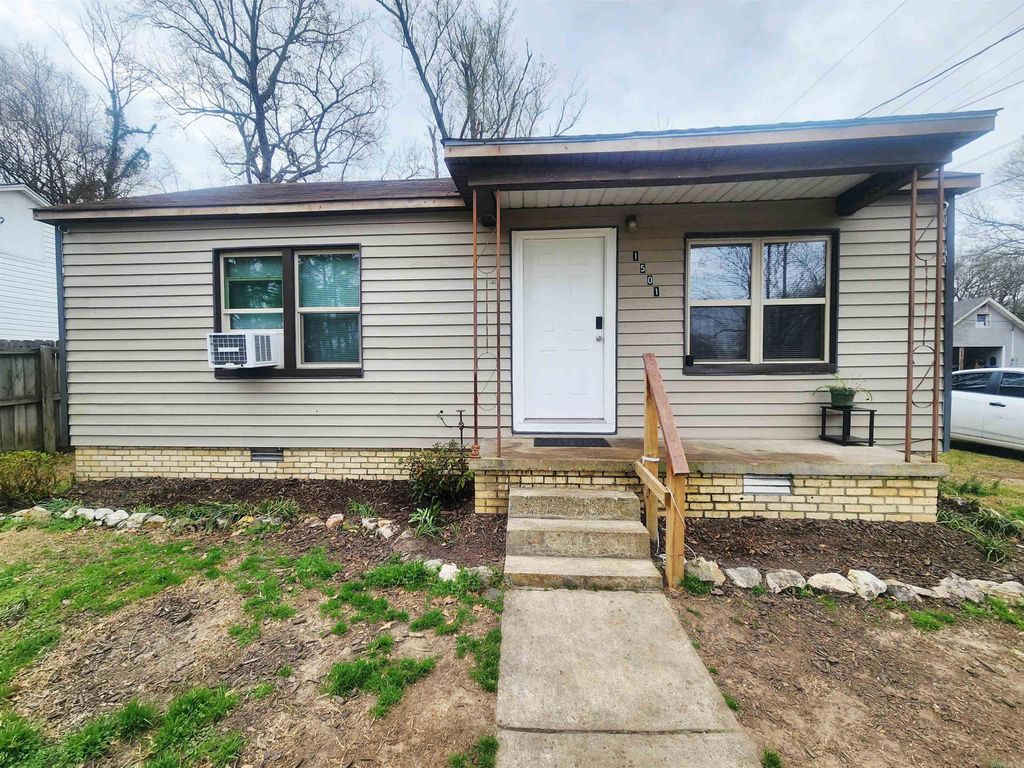 1501 E Highland Avenue, Malvern, AR 72104