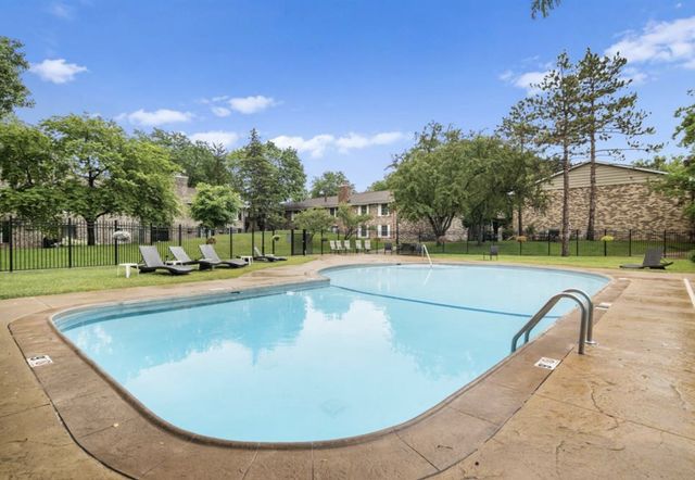 4618 Cedar Lake Road S 6, Saint Louis Park, MN 55416