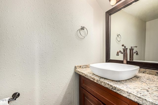 8564 E MCDONALD Drive, Scottsdale, AZ 85250