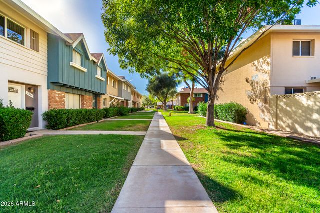 8564 E MCDONALD Drive, Scottsdale, AZ 85250