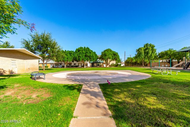 8564 E MCDONALD Drive, Scottsdale, AZ 85250