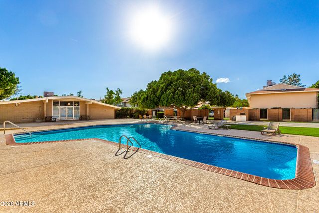 8564 E MCDONALD Drive, Scottsdale, AZ 85250
