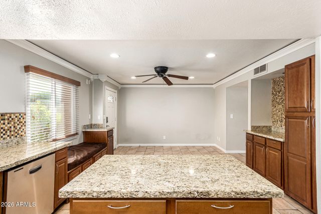 8564 E MCDONALD Drive, Scottsdale, AZ 85250