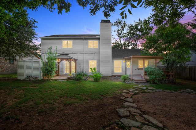 211 Woodmont DR, Georgetown, TX 78628