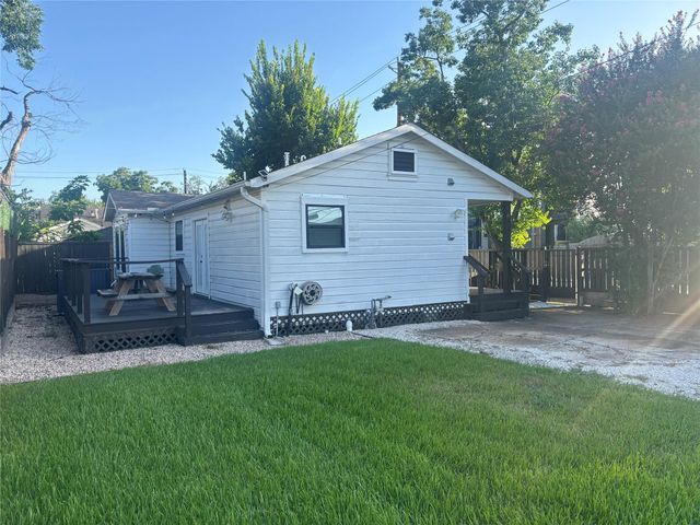 4208 Arlington Street, Houston, TX 77022