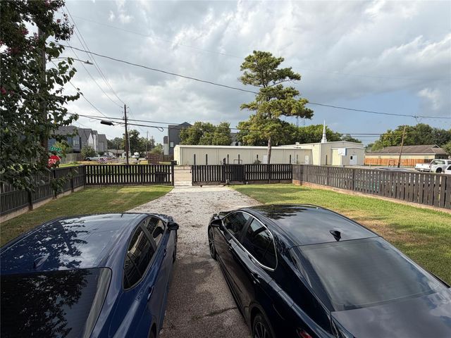 4208 Arlington Street, Houston, TX 77022