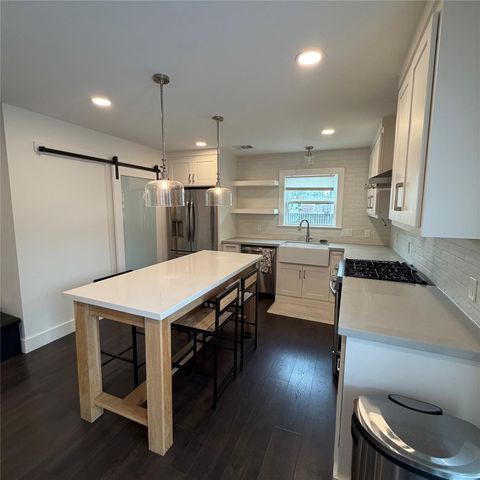 4208 Arlington Street, Houston, TX 77022