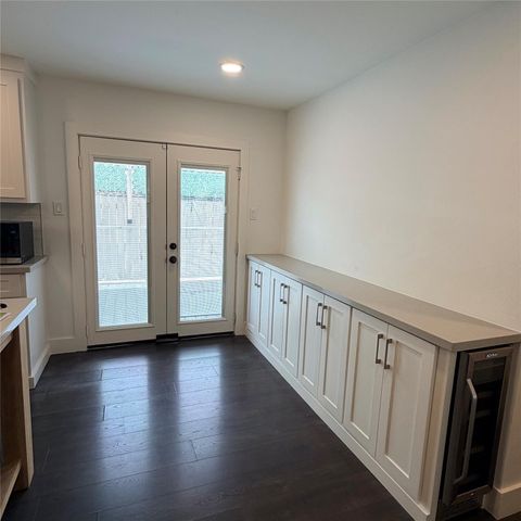 4208 Arlington Street, Houston, TX 77022