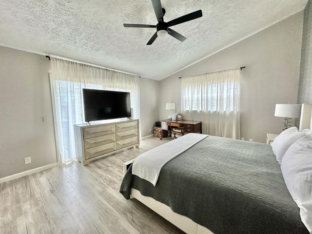 7405 SE Jamestown Terrace Bldg 17, Hobe Sound, FL 33455