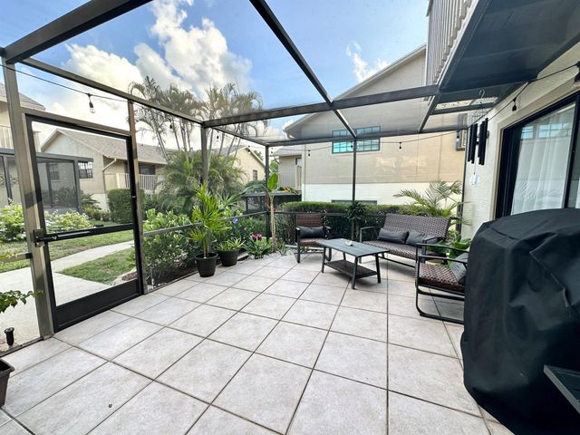 7405 SE Jamestown Terrace Bldg 17, Hobe Sound, FL 33455
