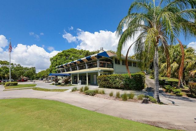 7405 SE Jamestown Terrace Bldg 17, Hobe Sound, FL 33455