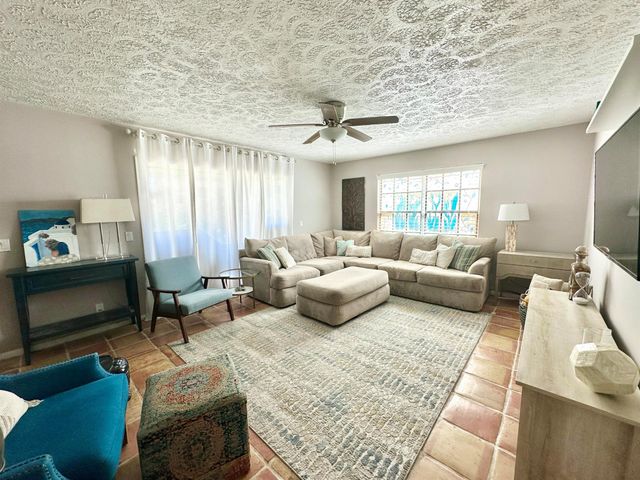 7405 SE Jamestown Terrace Bldg 17, Hobe Sound, FL 33455