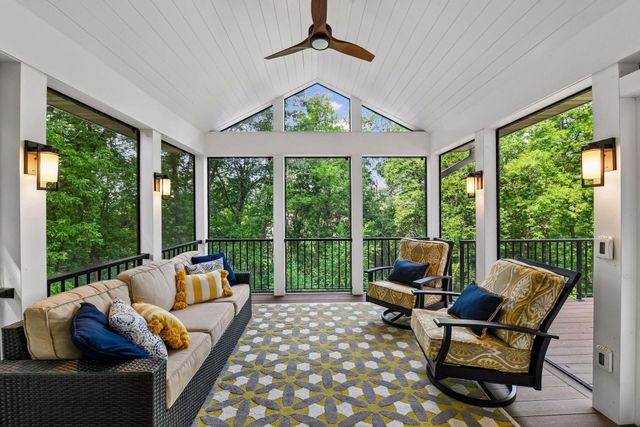 15385 Morraine Way, Eden Prairie, MN 55347
