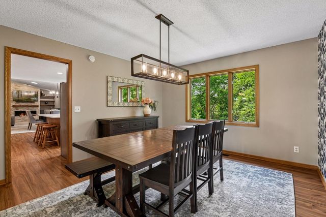 15385 Morraine Way, Eden Prairie, MN 55347