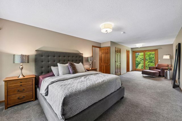 15385 Morraine Way, Eden Prairie, MN 55347