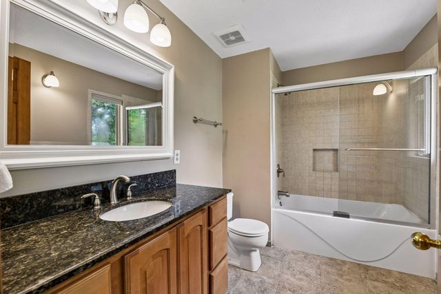 15385 Morraine Way, Eden Prairie, MN 55347