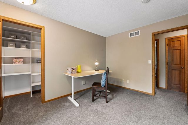15385 Morraine Way, Eden Prairie, MN 55347