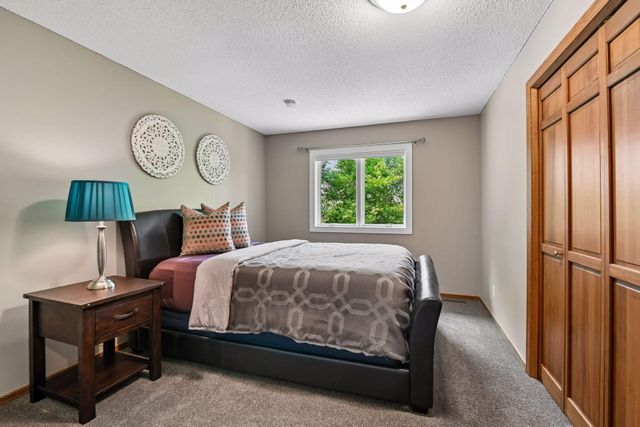 15385 Morraine Way, Eden Prairie, MN 55347