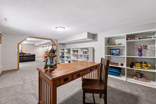 15385 Morraine Way, Eden Prairie, MN 55347