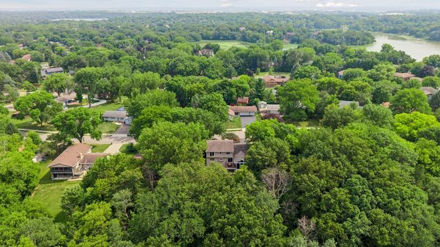 15385 Morraine Way, Eden Prairie, MN 55347