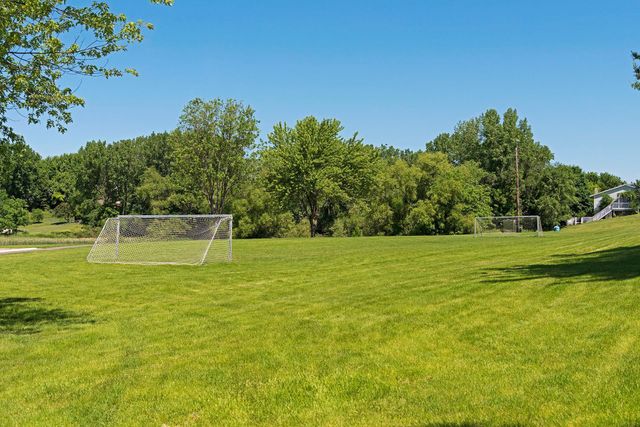 15385 Morraine Way, Eden Prairie, MN 55347