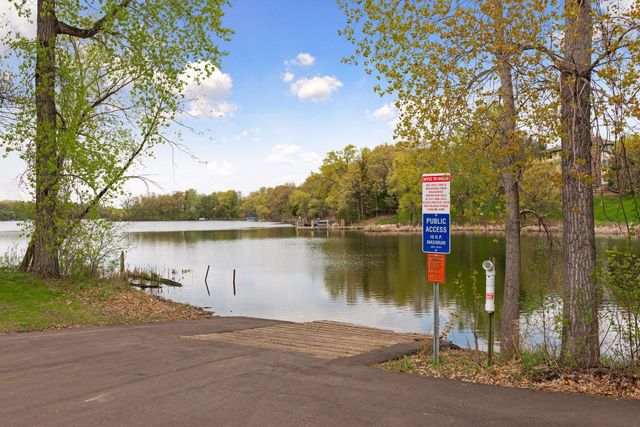 15385 Morraine Way, Eden Prairie, MN 55347