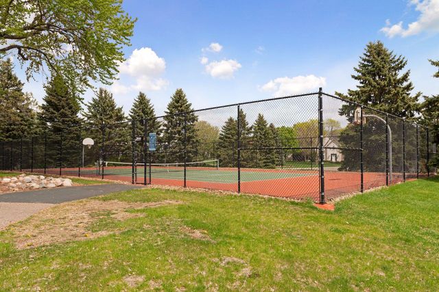 15385 Morraine Way, Eden Prairie, MN 55347