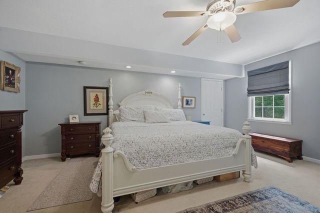 1125 Porter Rd, Burns, TN 37029