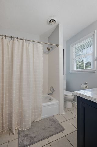 1125 Porter Rd, Burns, TN 37029