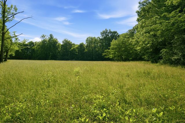 1125 Porter Rd, Burns, TN 37029