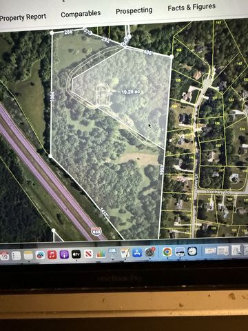 1125 Porter Rd, Burns, TN 37029