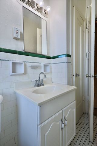 44 Academy Ave 28, Mt Lebanon, PA 15228