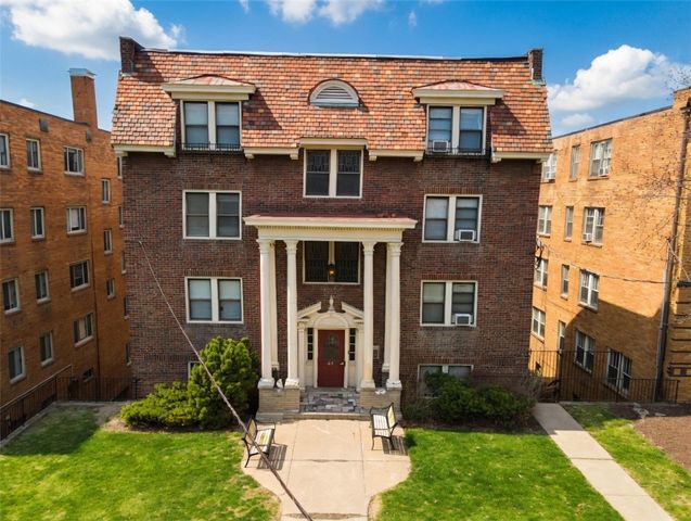 44 Academy Ave 28, Mt Lebanon, PA 15228