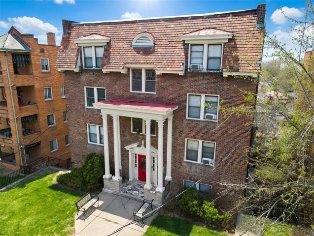 44 Academy Ave 28, Mt Lebanon, PA 15228