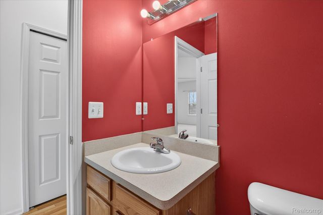 41602 Hamlet Lane, Novi, MI 48375