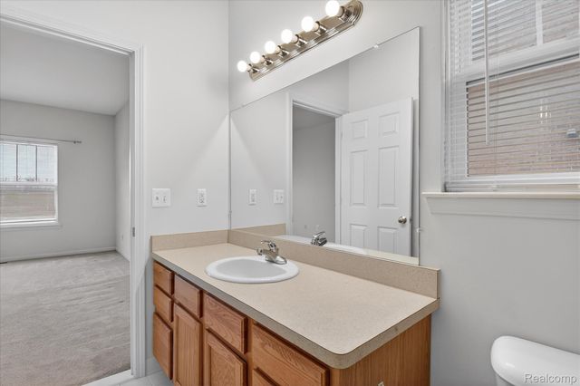 41602 Hamlet Lane, Novi, MI 48375