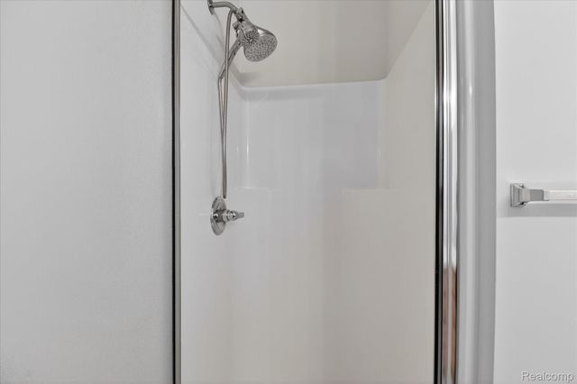 41602 Hamlet Lane, Novi, MI 48375