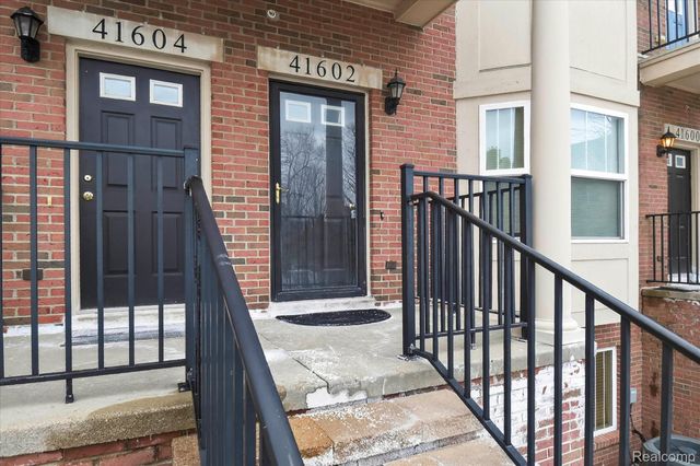 41602 Hamlet Lane, Novi, MI 48375