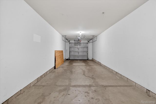 41602 Hamlet Lane, Novi, MI 48375