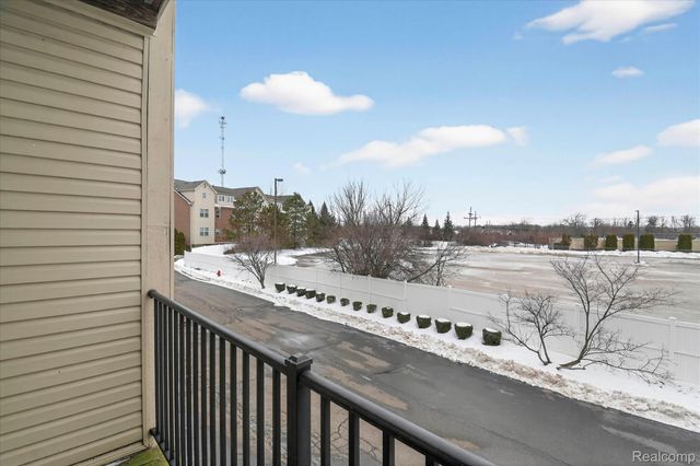 41602 Hamlet Lane, Novi, MI 48375