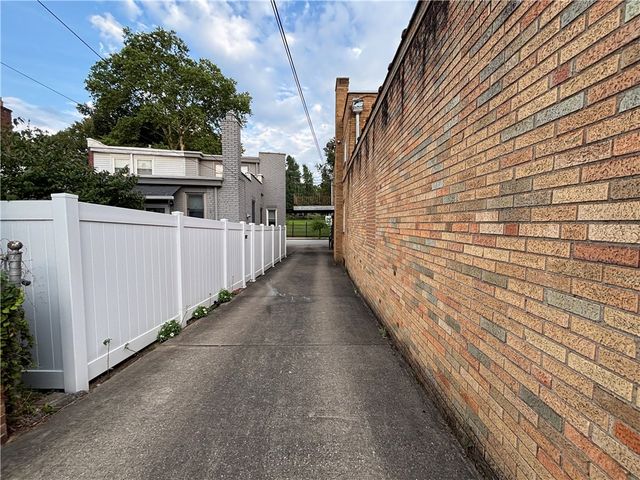 4825 Butler (to lease), Lawrenceville, PA 15201