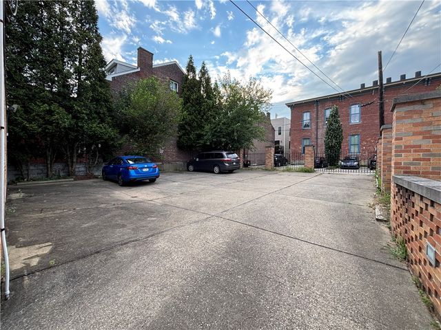 4825 Butler (to lease), Lawrenceville, PA 15201