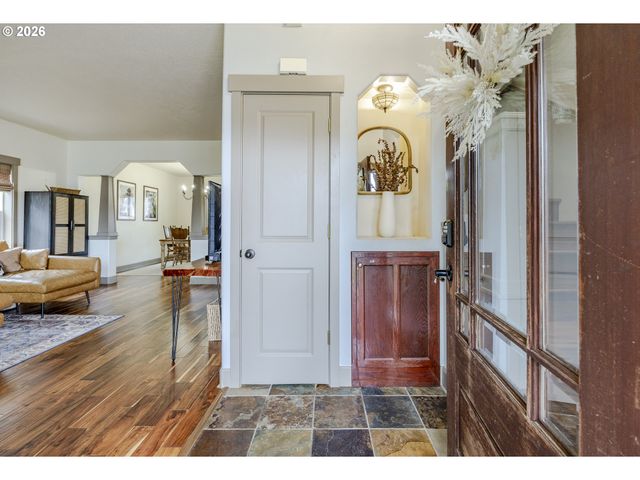 6885 SIMEON Dr, Springfield, OR 97478