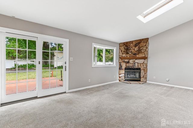 33 Caldwell Road, Edison, NJ 08817